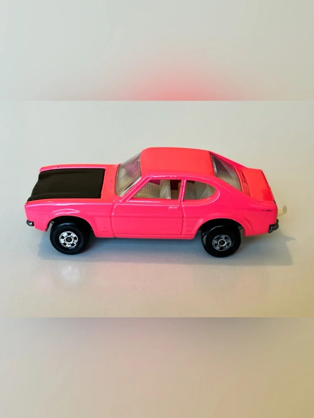 Vintage Matchbox Superfast 1970 No. 54 Ford Capri Pink Black Hood Lesney
